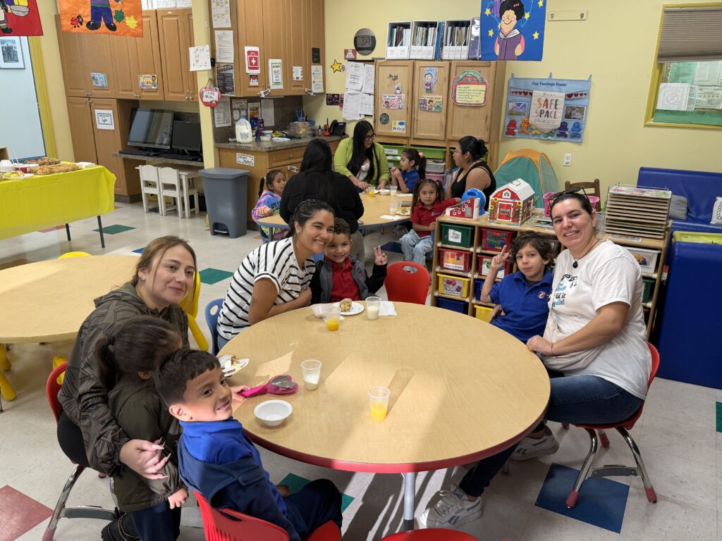 Hispanic Unity of Florida Celebrates Mothers Through Unity 4Kids’ Annual Mother’s Day Tradition